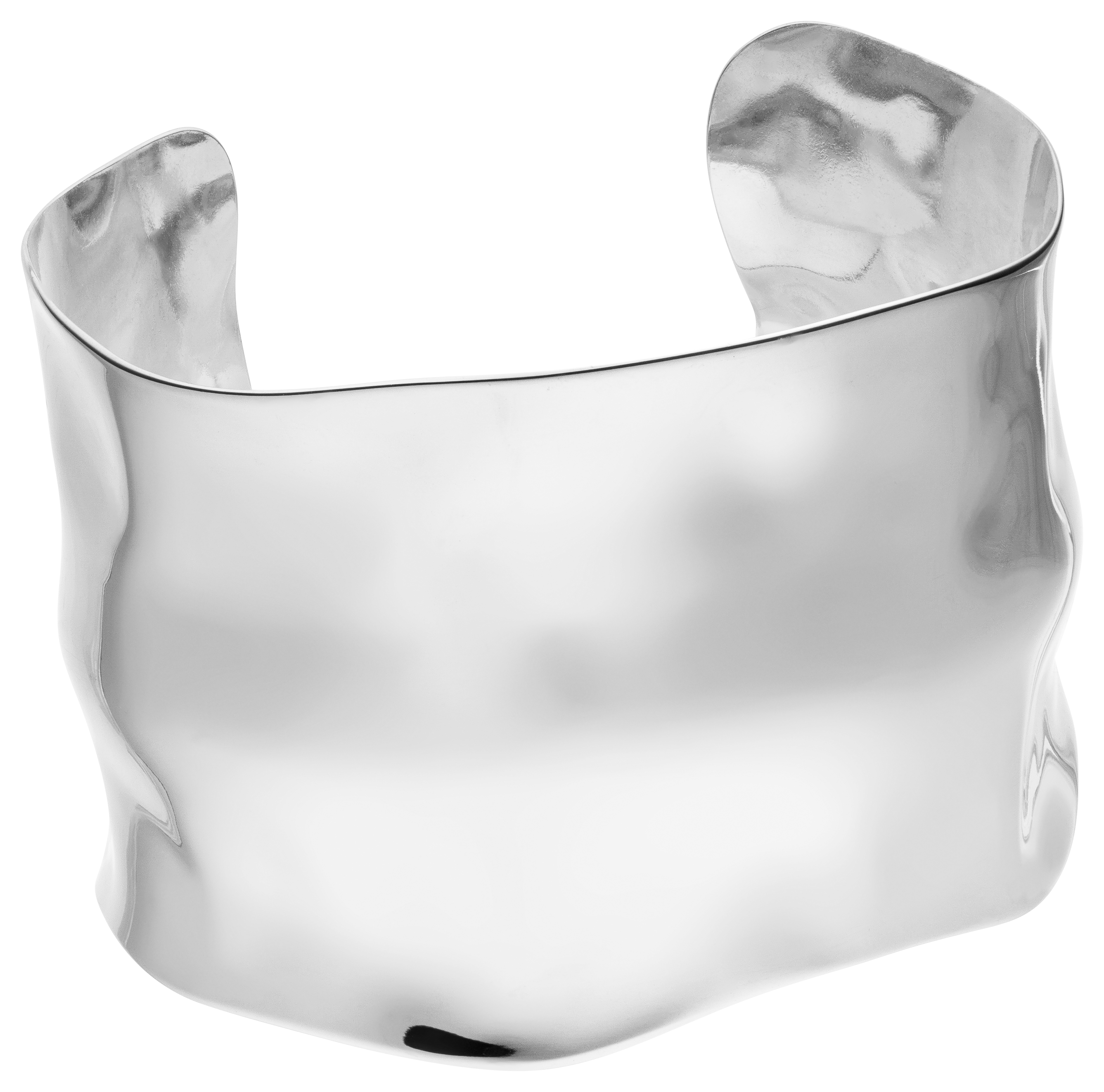 Die LeGer x Purelei - Modern Muse Armfessel von LeGer by Lena Gercke zeichnet sich durch eine breite, silberfarbene, glatte und leicht gewellte, reflektierende Oberfläche aus, die sich vor einem weißen Hintergrund zeigt.