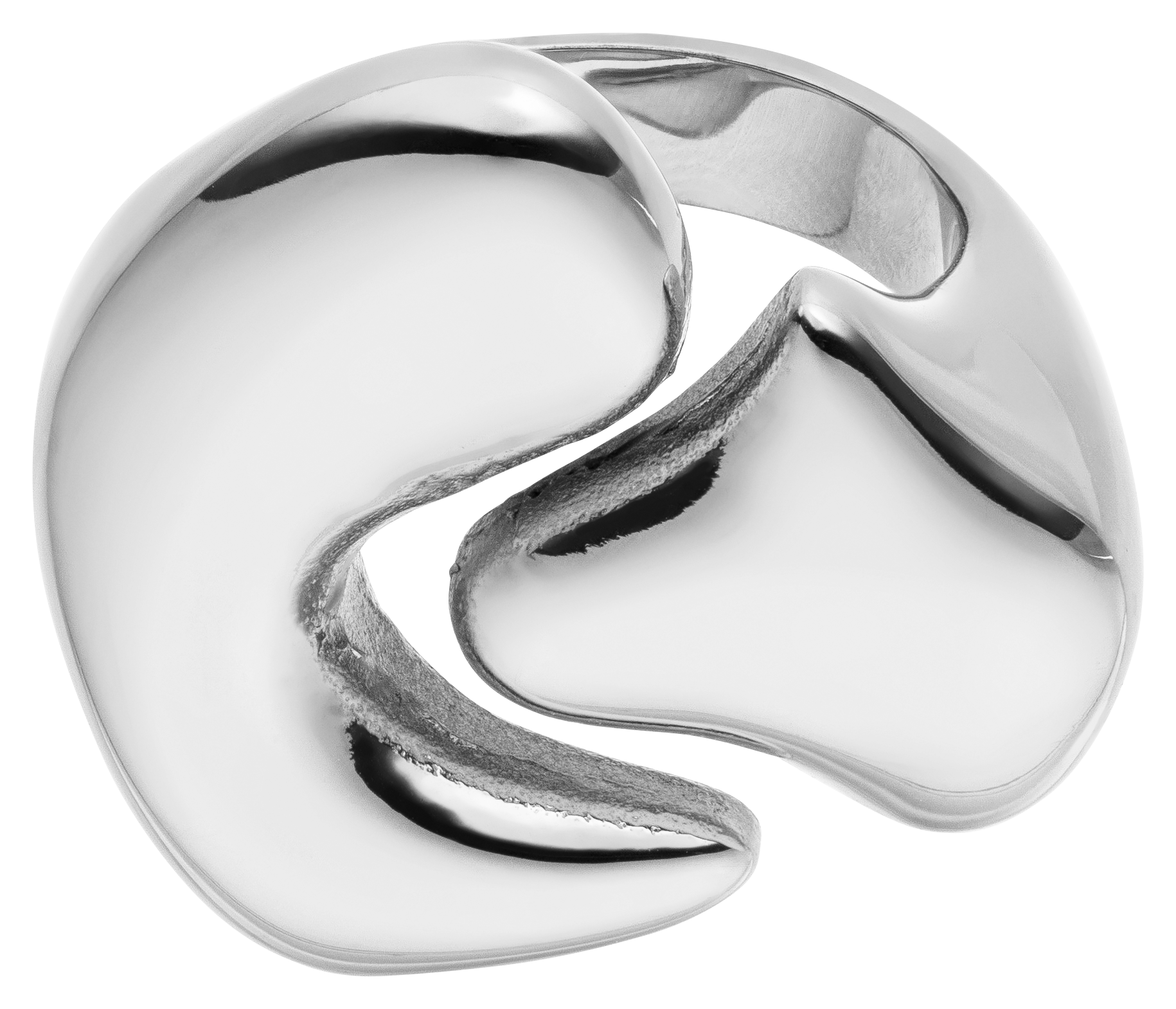 Ein glänzender, abstrakter Silberring mit glatten, geschwungenen Oberflächen und einem offenen, asymmetrischen skulpturalen Design - der LeGer x Purelei Fluid Forms Ring von LeGer by Lena Gercke hebt sich von einem schlichten weißen Hintergrund ab.