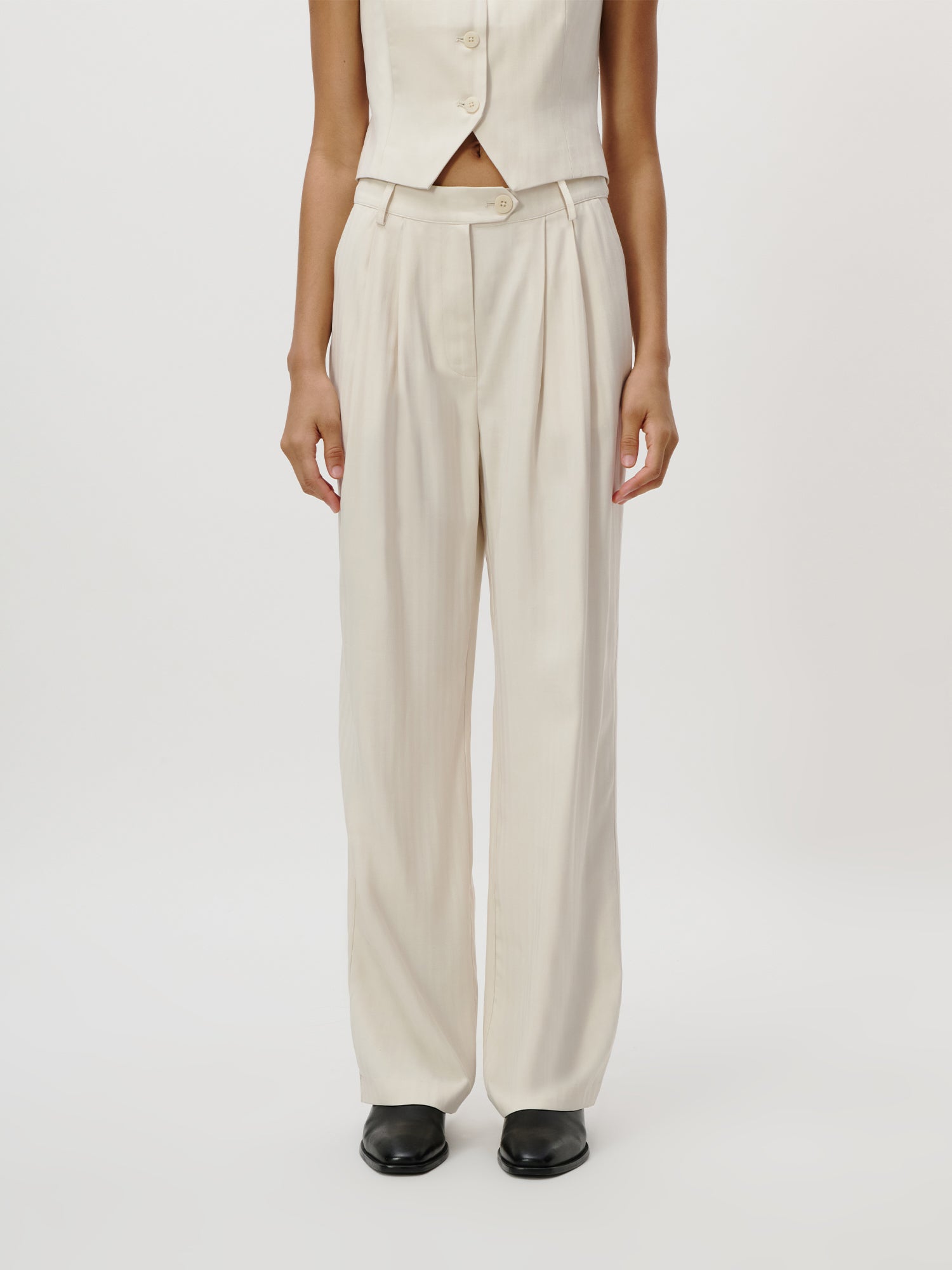 Eda Pants in Black