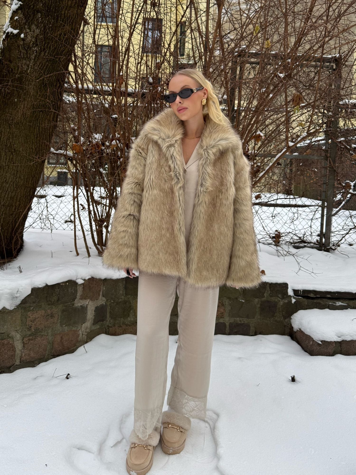 Fergie Jacket | Greige Faux-Fur-Jacke | LeGer by Lena Gercke