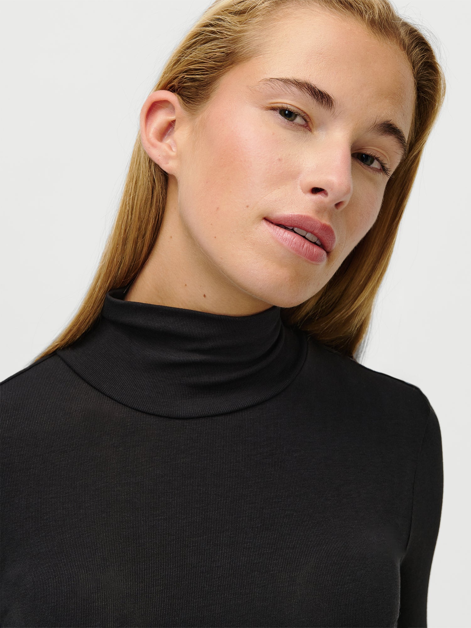 Thamara Longsleeve 34