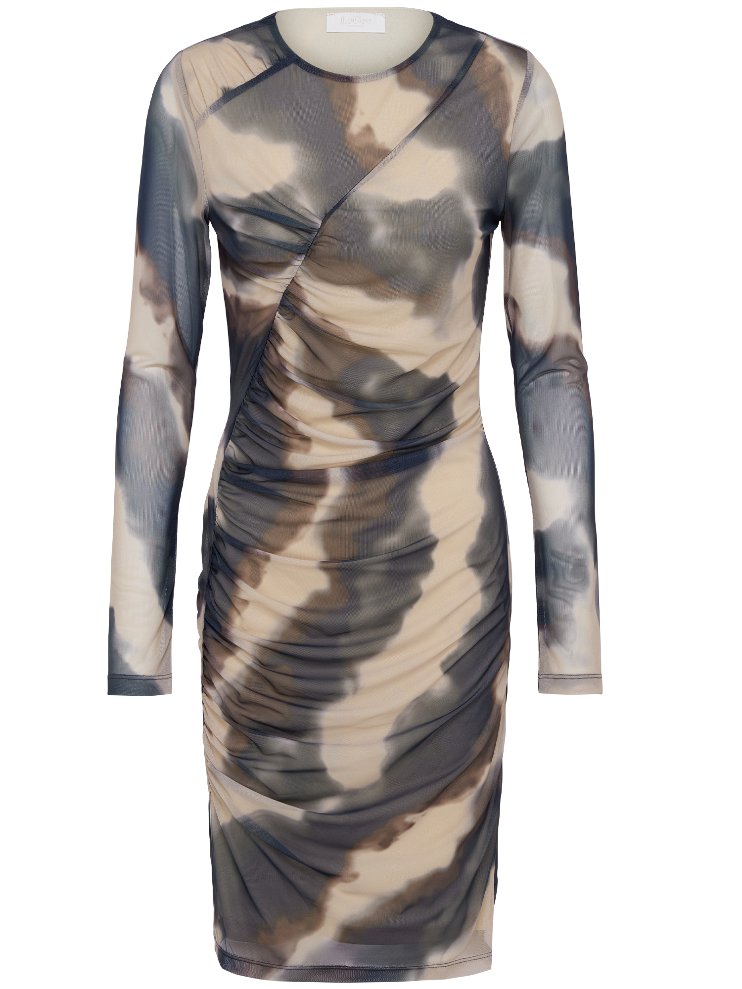 Das Tamlyn Dress von LeGer by Lena Gercke ist ein langärmliges, figurbetontes Kleid in knieumspielender Länge mit blau-beige-braunem Tie-Dye auf semitransparentem Stoff und einer asymmetrischen Frontnaht.